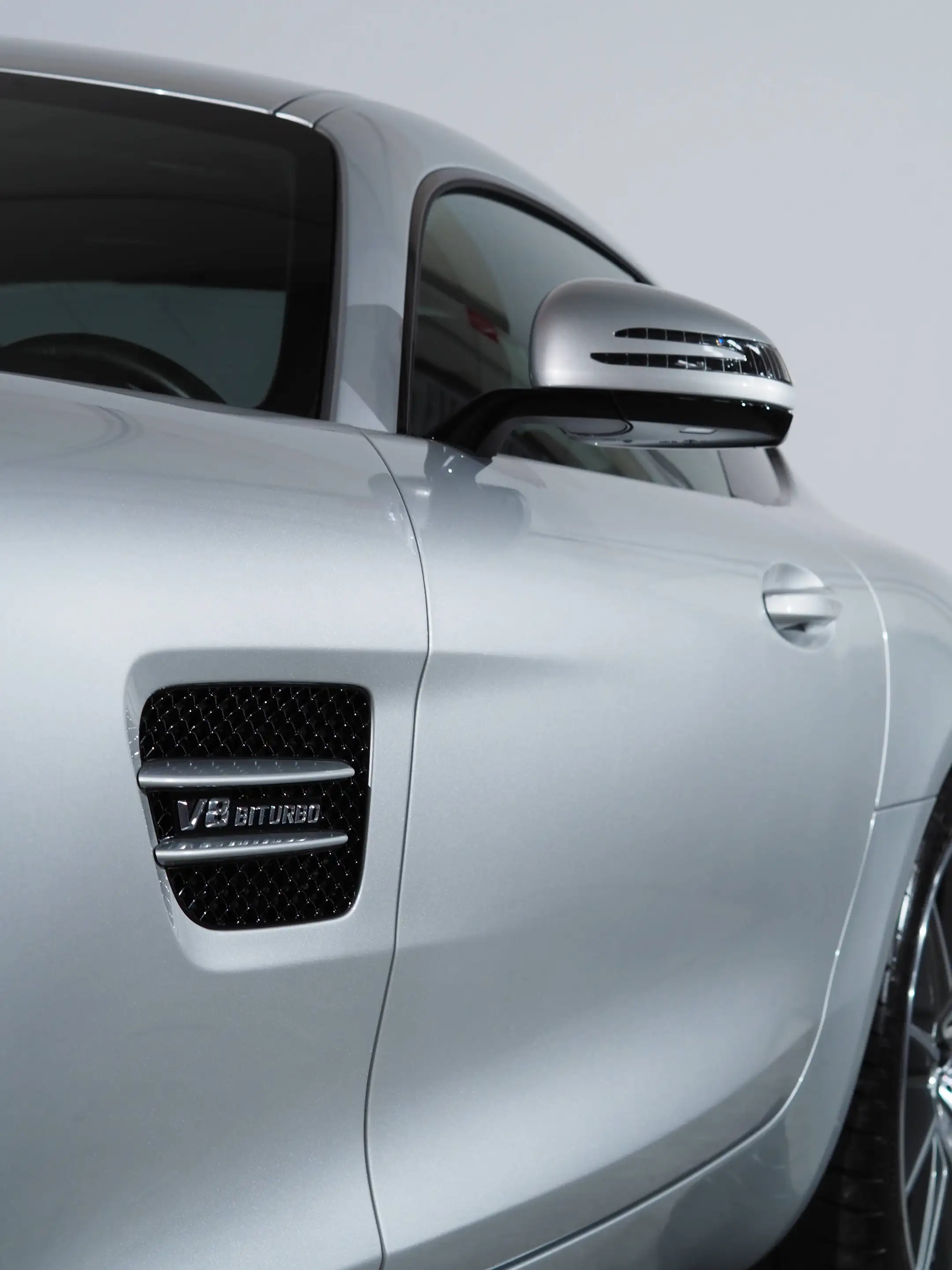 Mercedes-Benz AMG GT S Coupe — photo 9