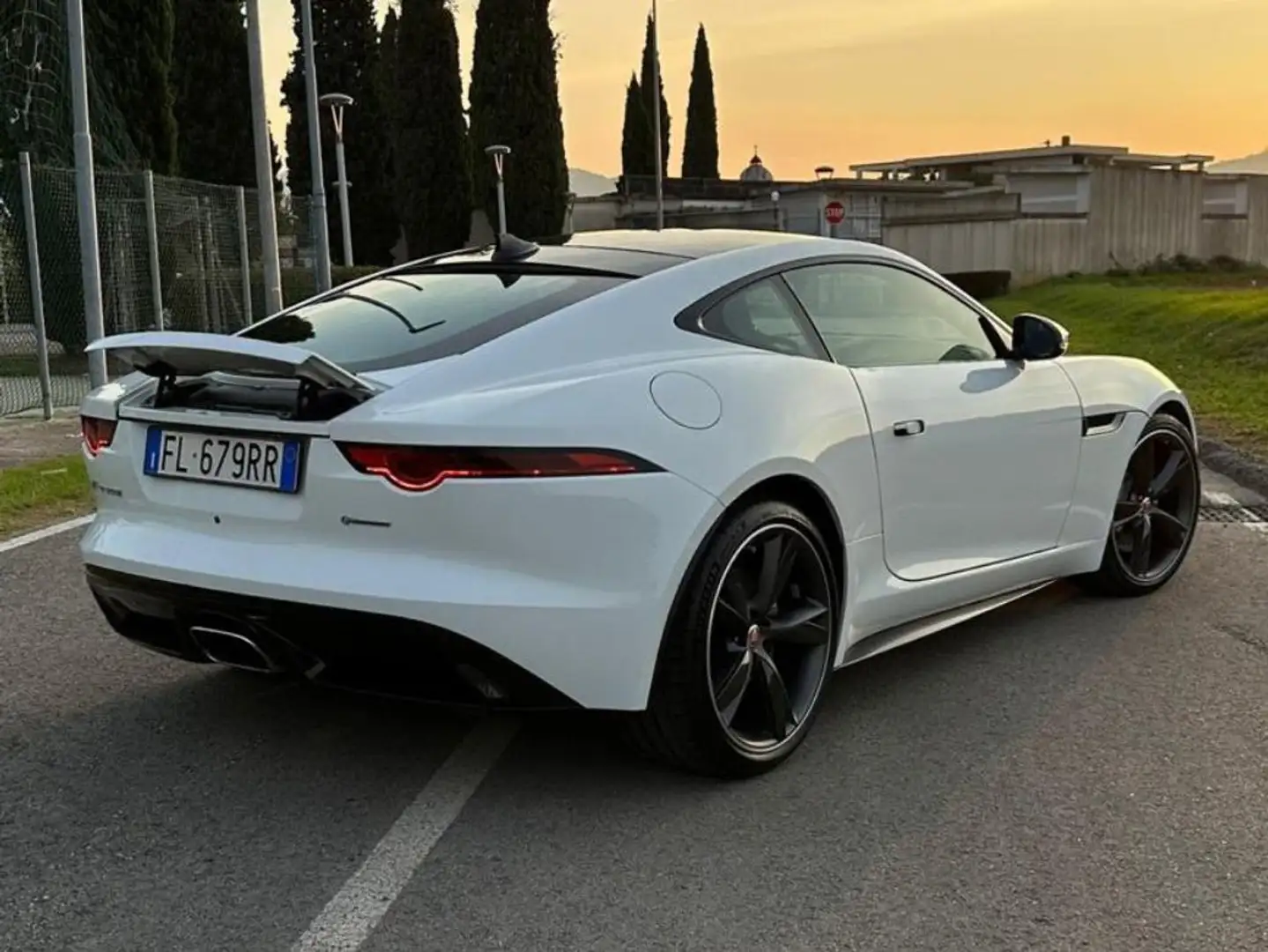 Jaguar F-Type F-Type 2017 Coupe Coupe 2.0 i4 R-Dynamic rwd 300cv Bianco - 2