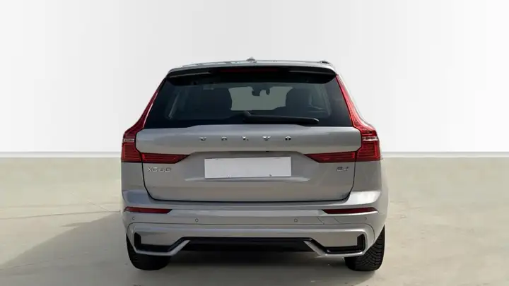 Volvo XC60 2023, foto 8