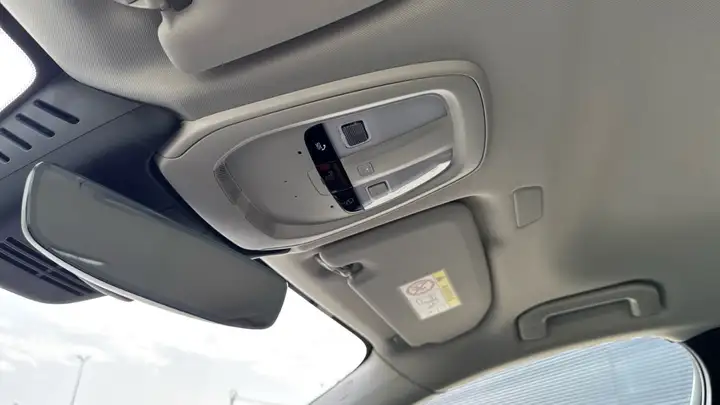 Volvo XC60 2023, foto 25
