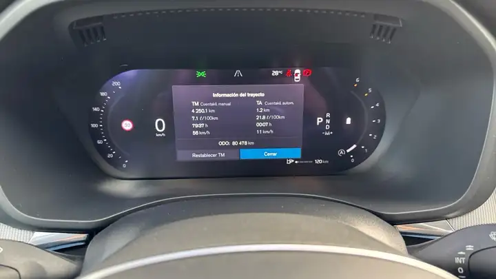 Volvo XC60 2023, foto 12