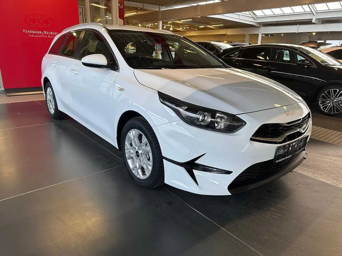 Kia CEED SW 1.5 T-GDI DCT7 Vision NAV Komfort Weiß - 2