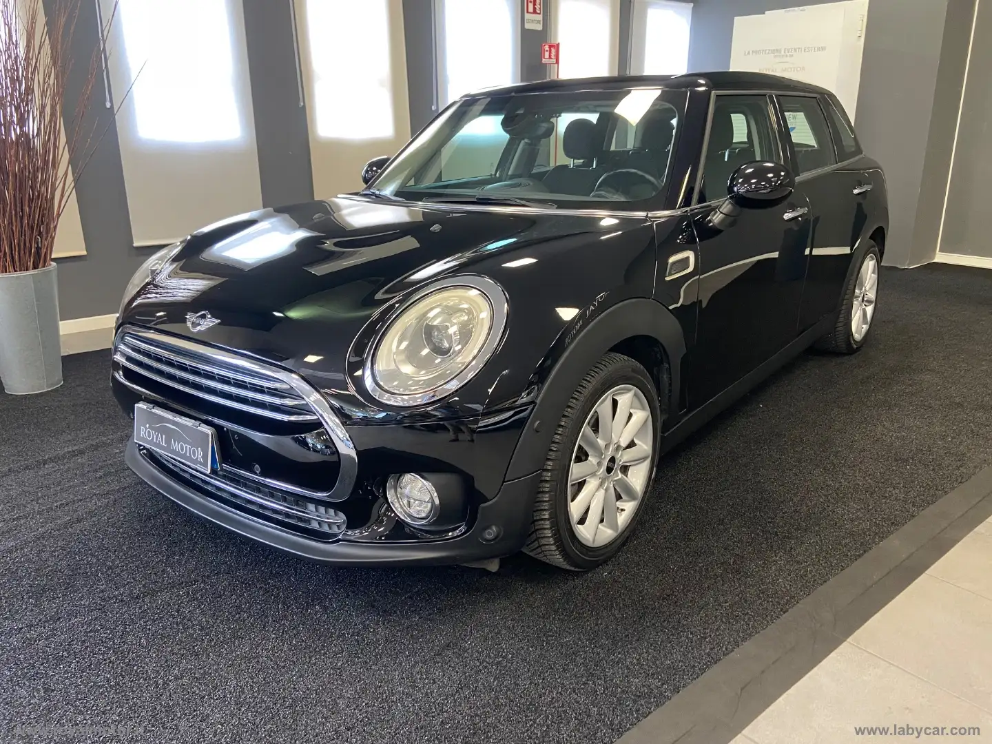 MINI Cooper D Clubman Mini Cooper D Business Clubman Aut. Noir - 1