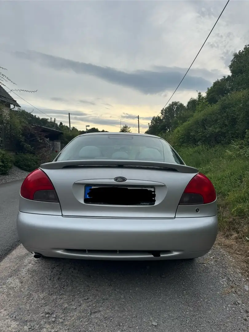 Ford Mondeo 2.0 16V - 2