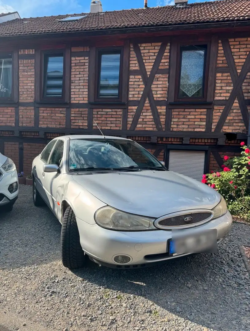 Ford Mondeo 2.0 16V - 1