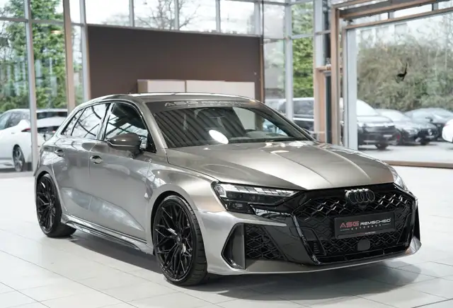 Audi RS3 view 6