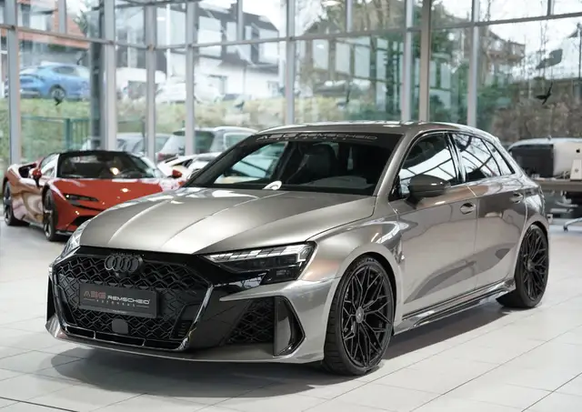 Audi RS3 view 5