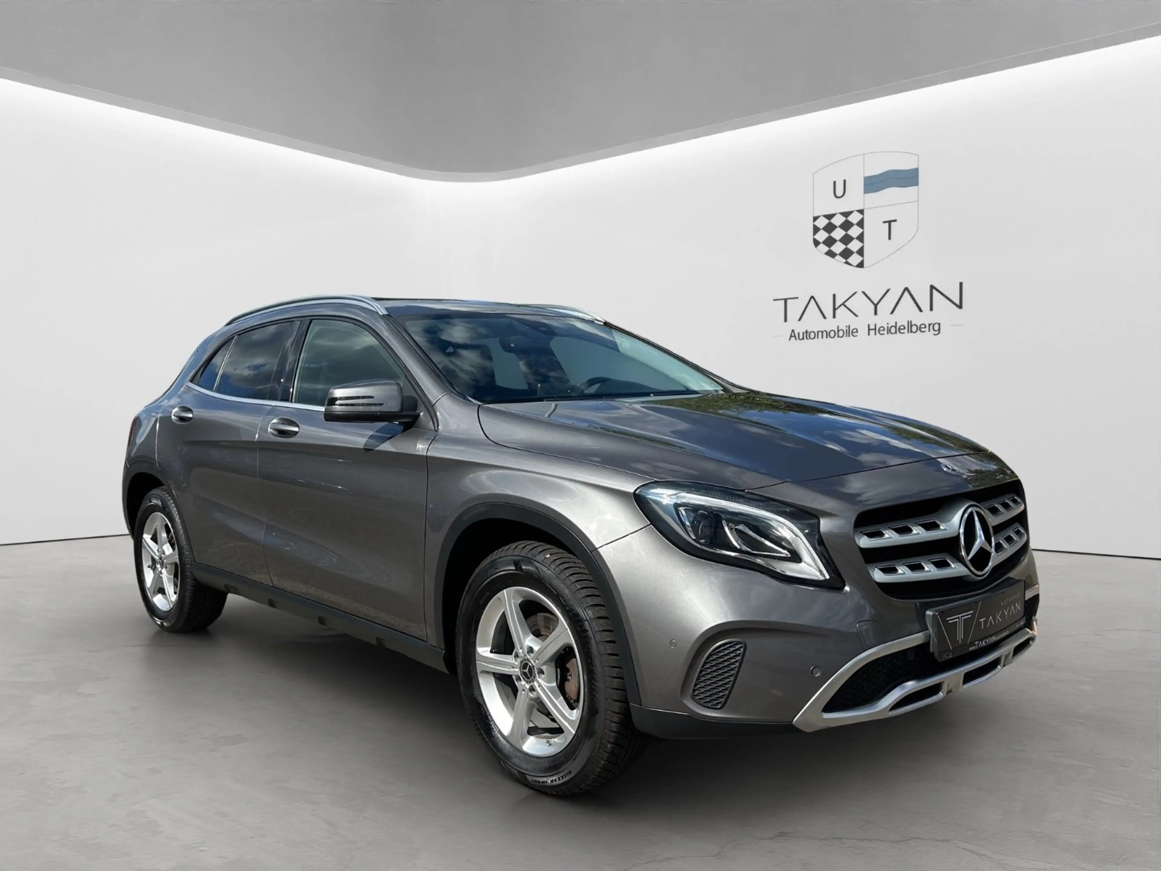 Mercedes-Benz GLA 220 CDI / d 4Matic  / NAVI / Temp. / SHZ / — photo 3