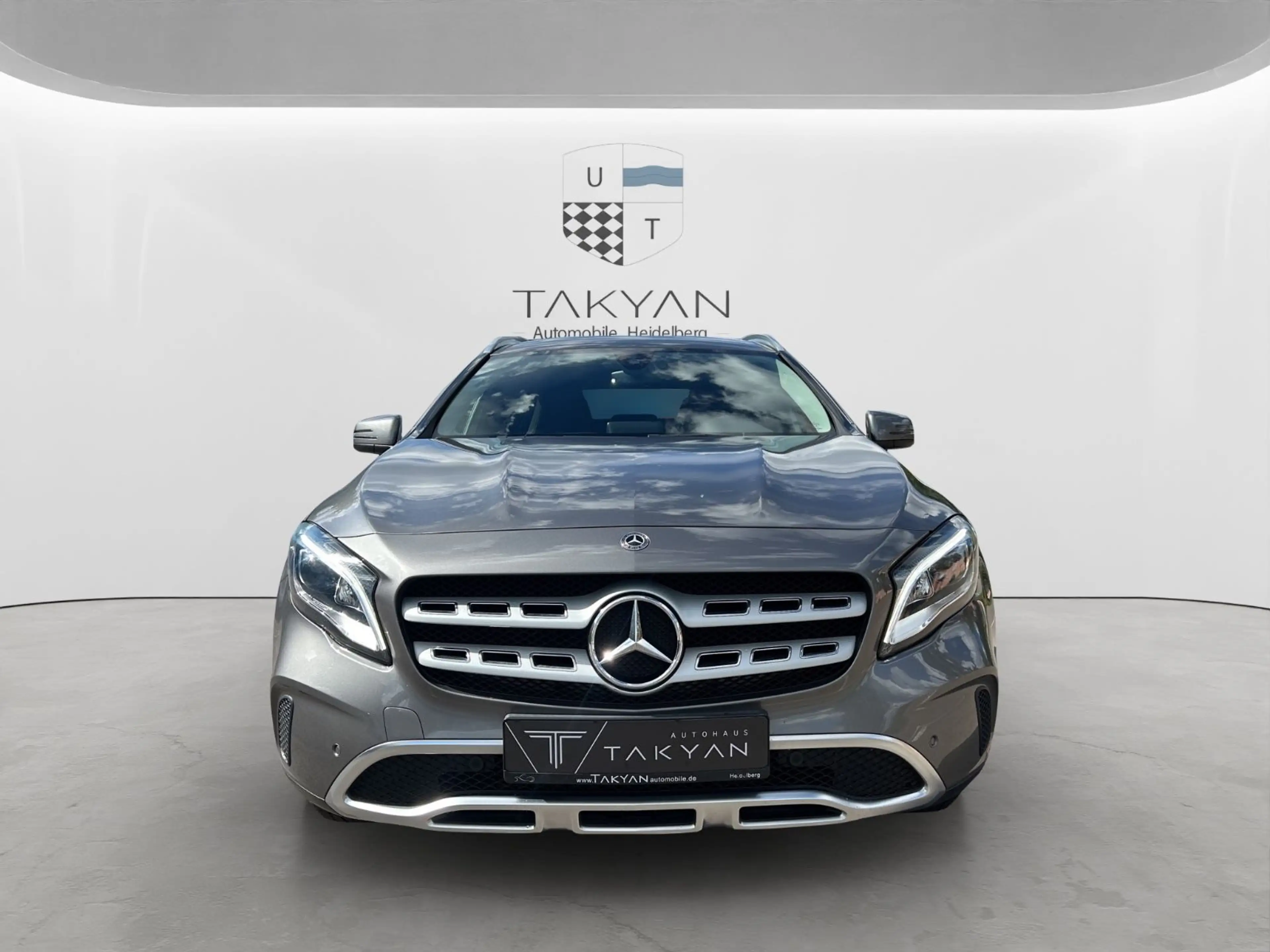 Mercedes-Benz GLA 220 CDI / d 4Matic  / NAVI / Temp. / SHZ / — photo 2