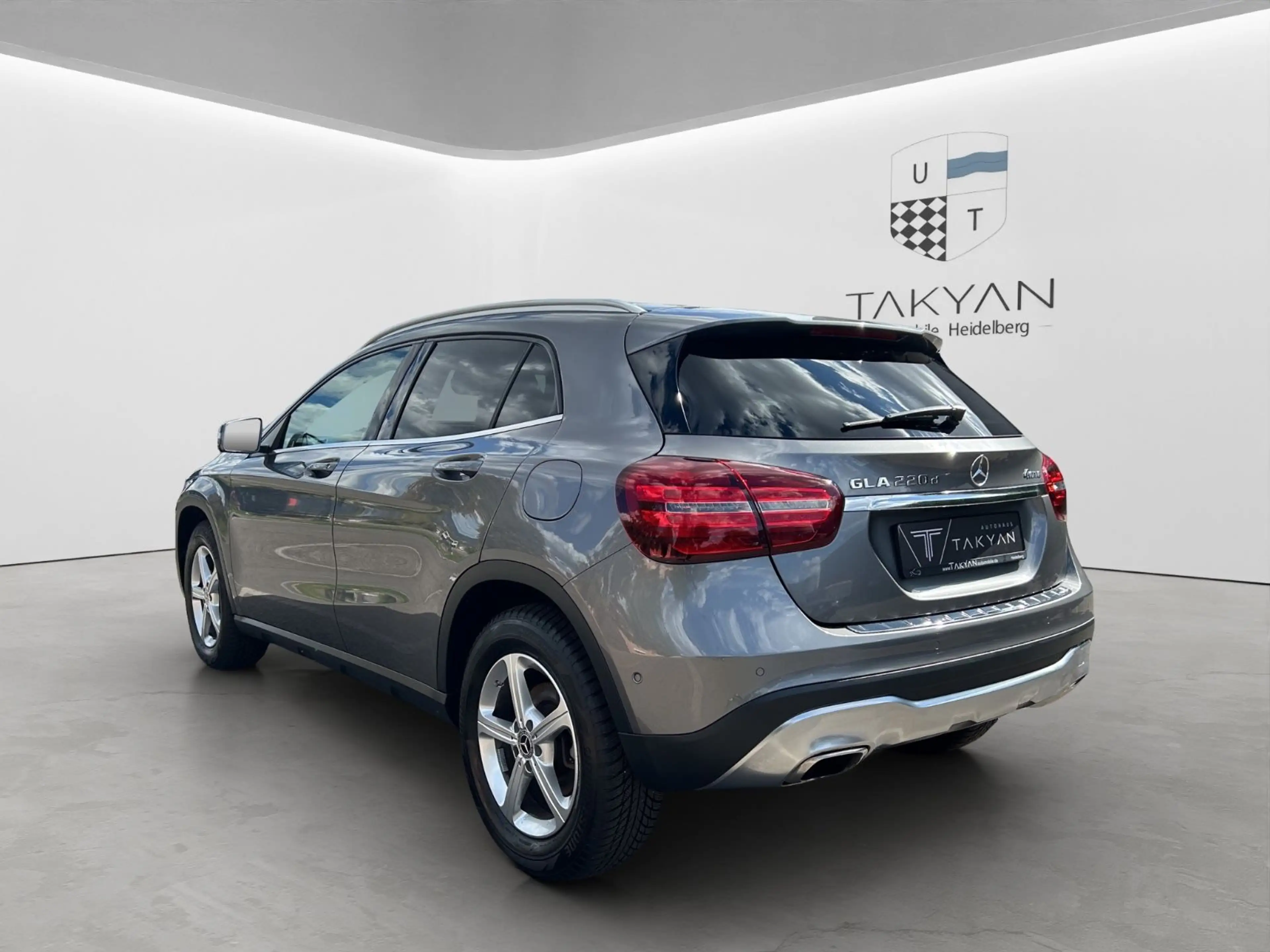 Mercedes-Benz GLA 220 CDI / d 4Matic  / NAVI / Temp. / SHZ / — photo 7