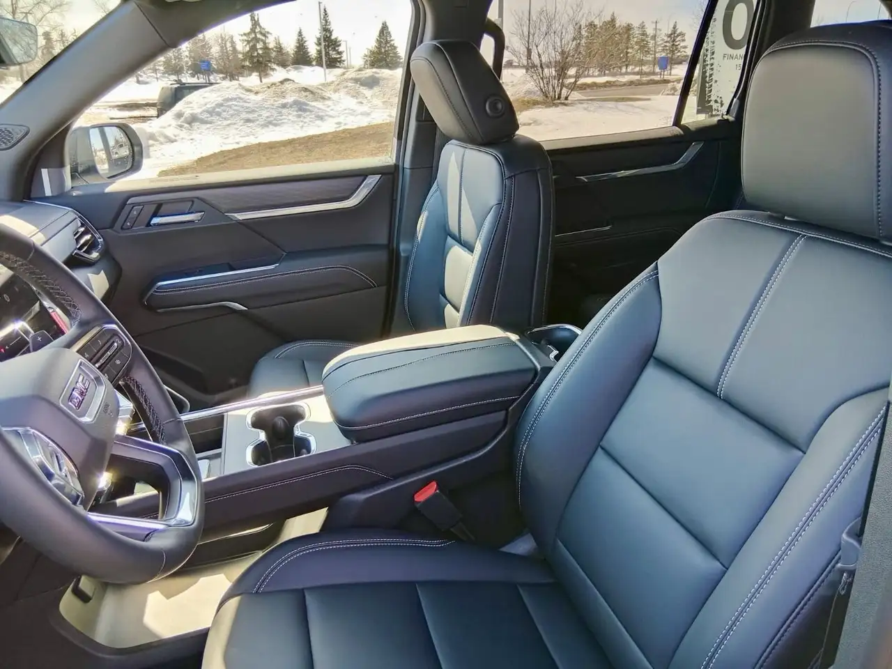 GMC Acadia снимка GMC Acadia