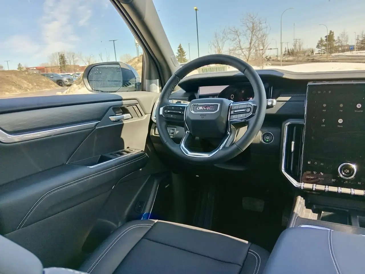 GMC Acadia снимка GMC Acadia
