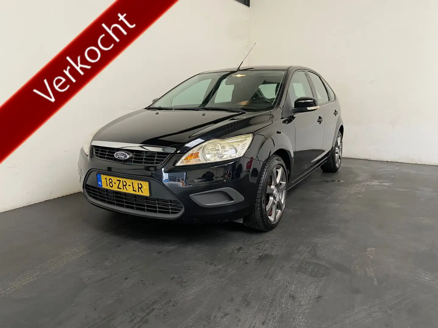 Ford Focus 1.6 Airco. Elek. Pakket. 5-Deurs. 18´´ LM! Černá - 1