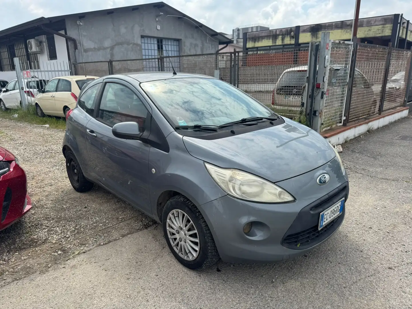 Ford Ka/Ka+ Ka 1.2 Titanium 69cv Grigio - 1