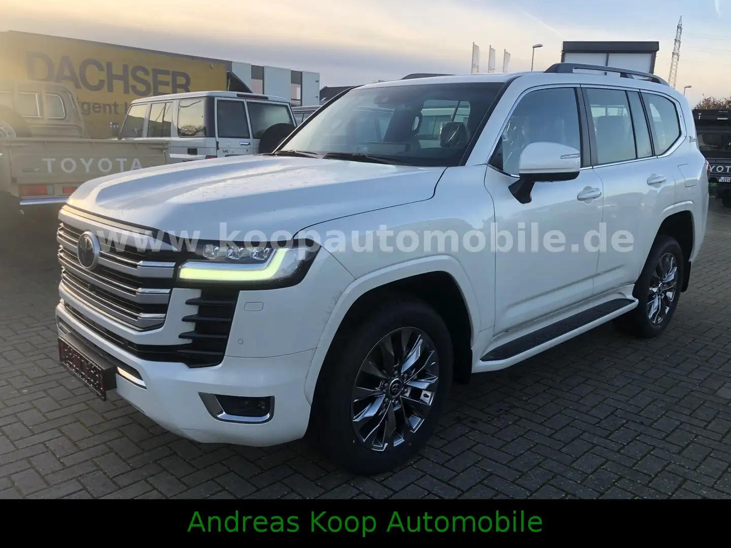 Toyota Land Cruiser 300 70th Anniversary 3,3D V6 5-Sitze Sofort Weiß - 1