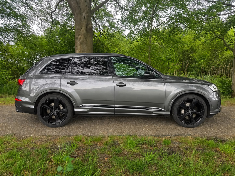 Audi Q7 55 TFSI e quattro|SLine|Panorama|NightVis|22"|Trek — photo 8