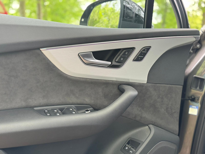 Audi Q7 55 TFSI e quattro|SLine|Panorama|NightVis|22"|Trek — photo 11