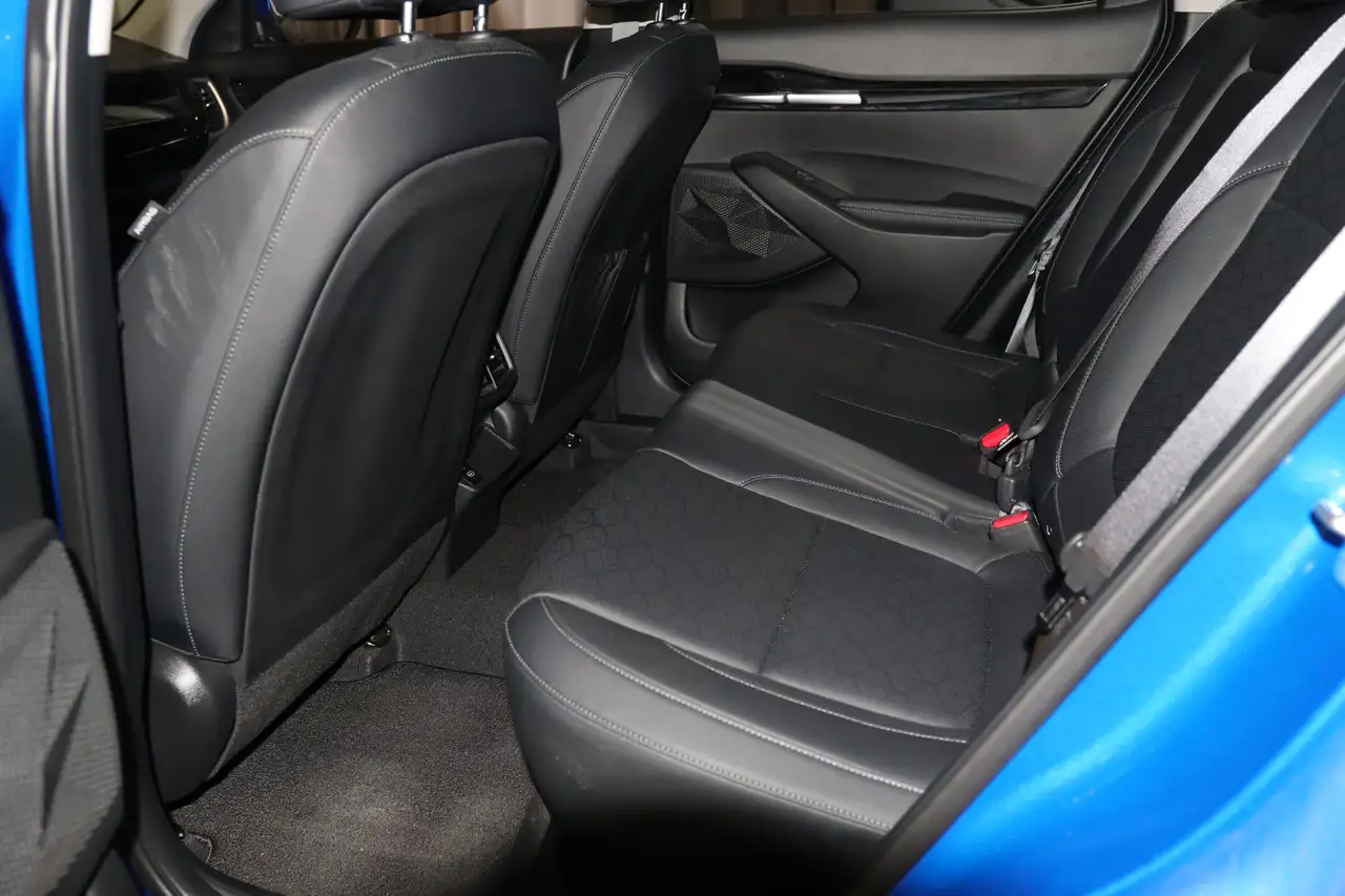 Kia Seltos снимка Kia Seltos
