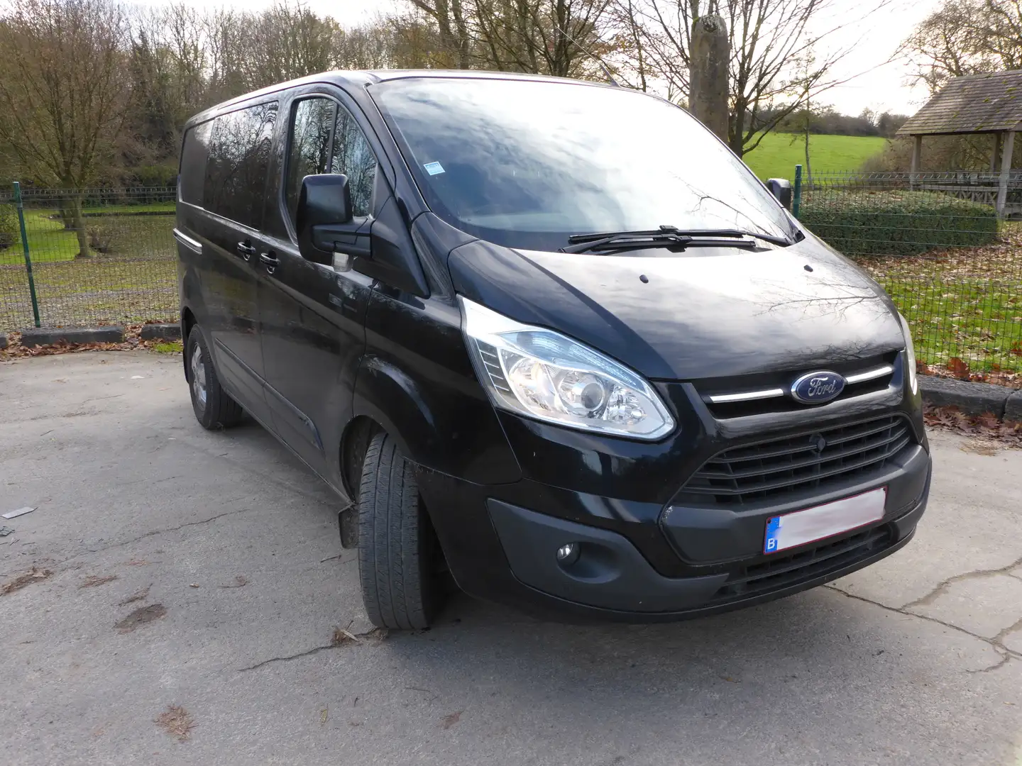 Ford Transit Custom Transit Custom 2.2 TDCi L1H1 - 10 578 € htva Zwart - 2