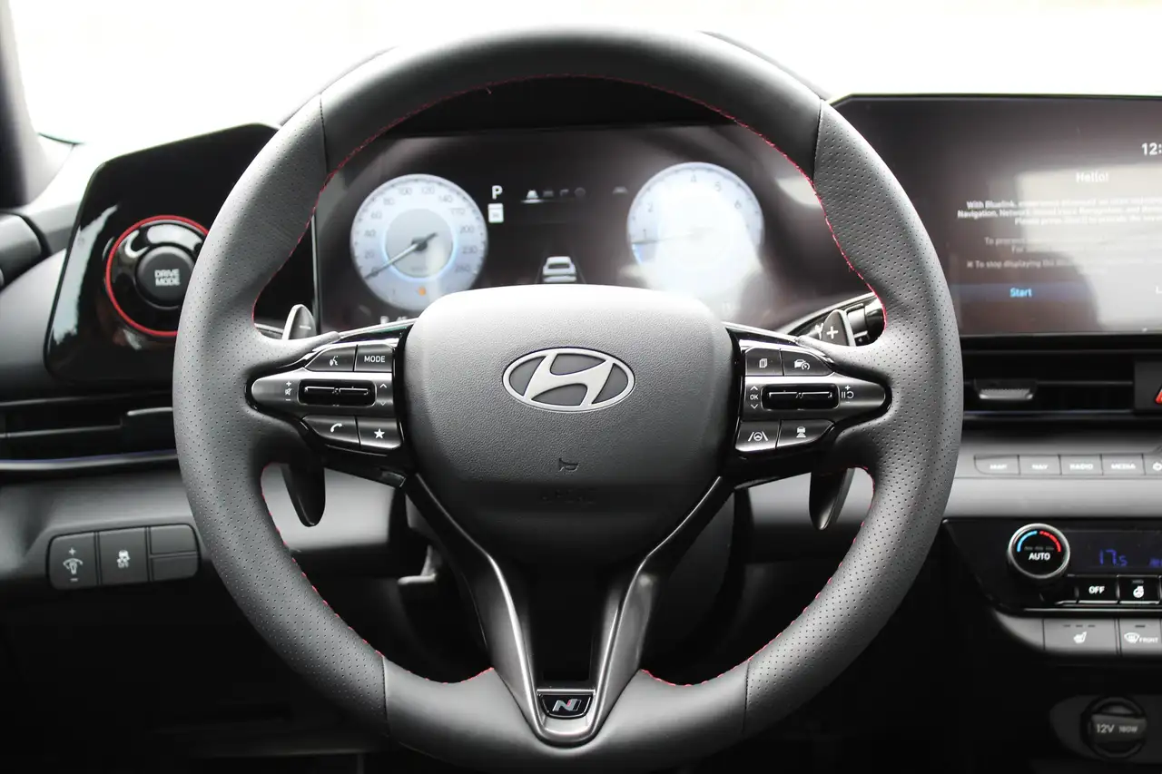 Hyundai ELANTRA снимка Hyundai ELANTRA