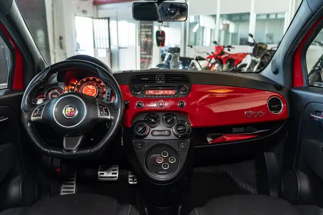 Abarth 500C view 10