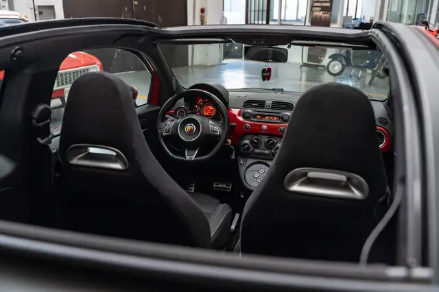 Abarth 500C view 13