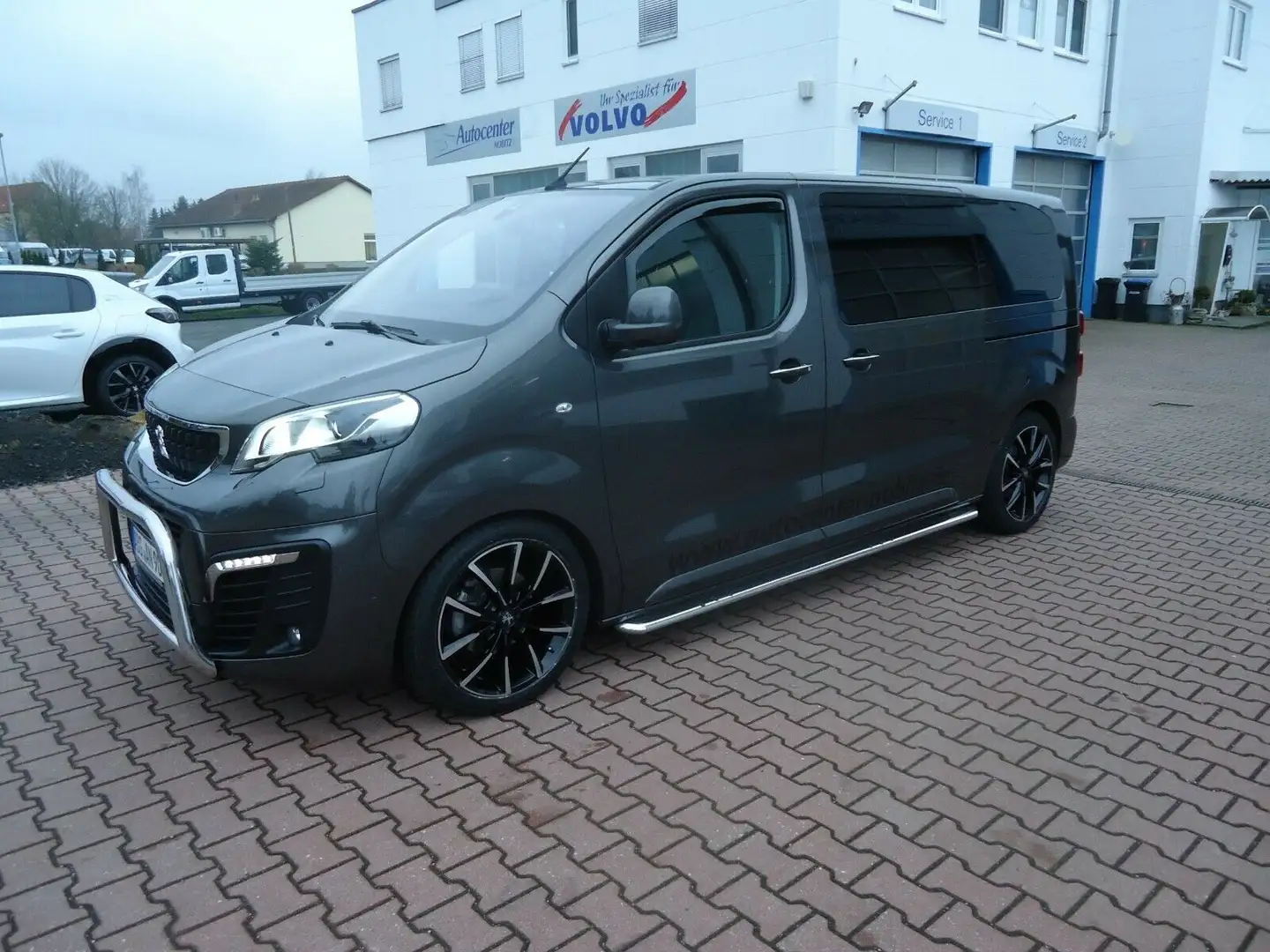 Peugeot Traveller Business VIP BlueHDi 180 EAT8 L2 Gris - 1