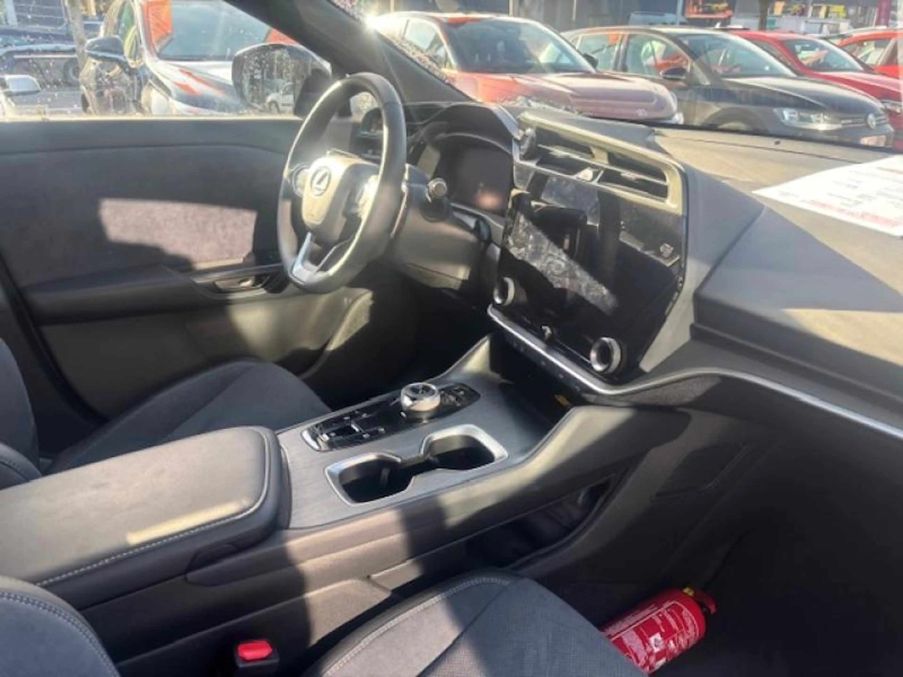Lexus RZ RZ300e Privilege Lexus NX 350h FWD – Hybride – — photo 10