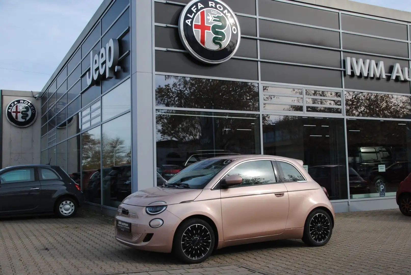 Fiat 500e La Prima by Bocelli Gold - 1