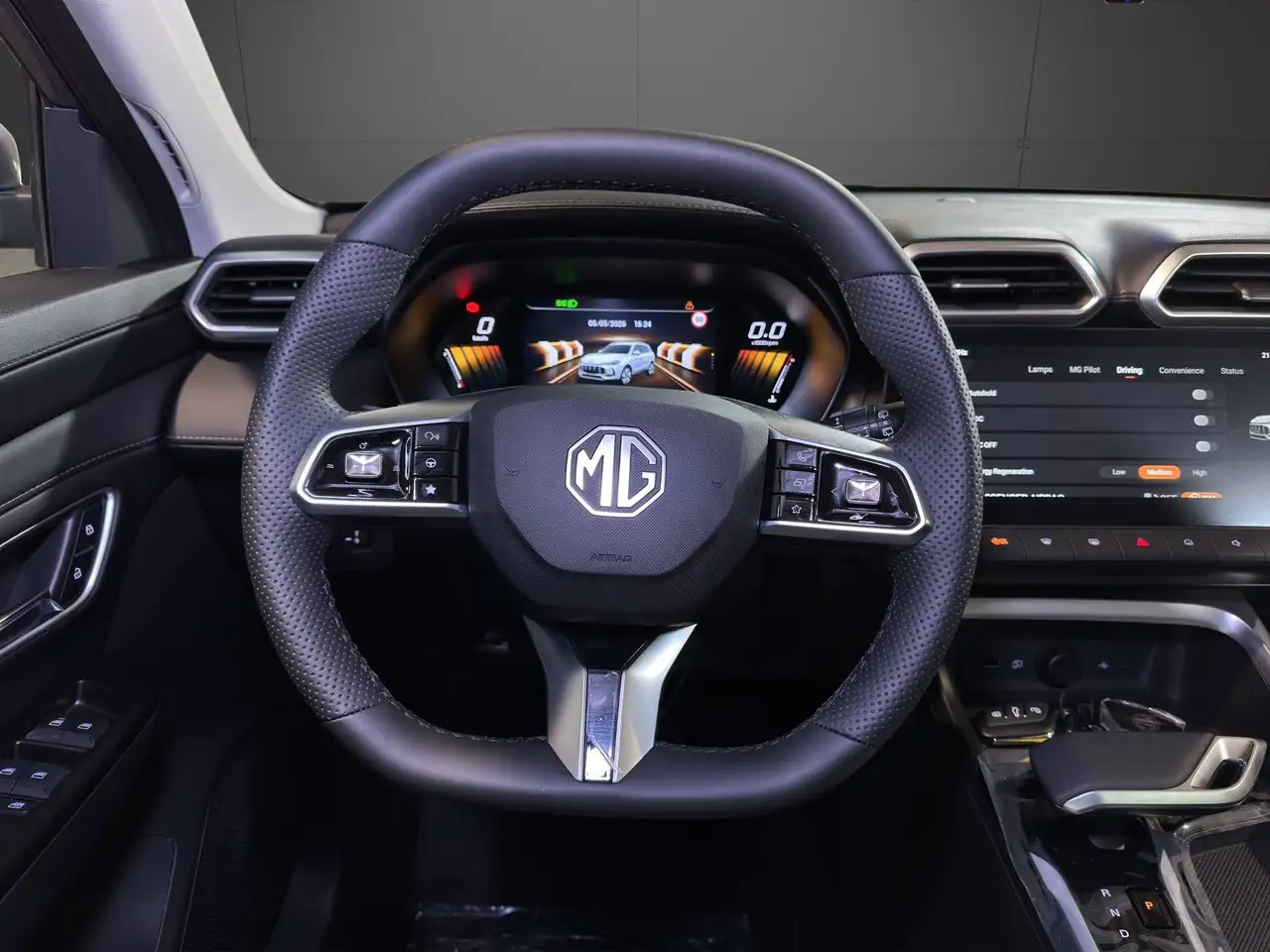 MG ZS 1.5 hybrid+ Luxury auto, миниатюра 9