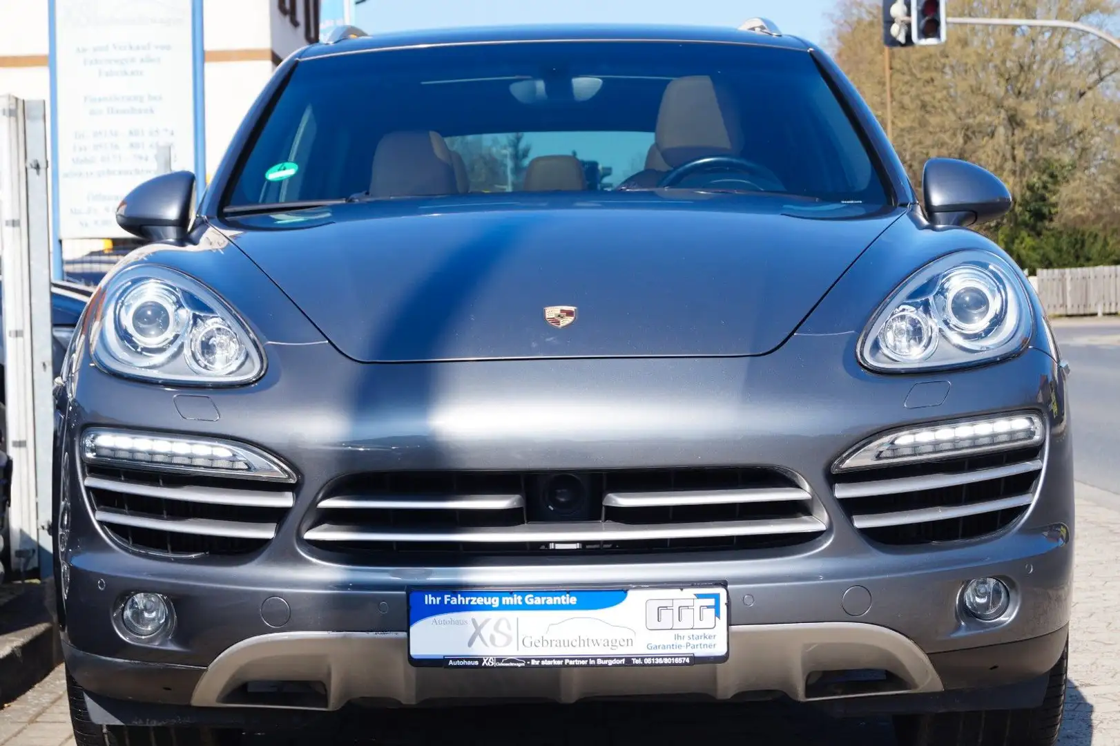 Porsche Cayenne 3.0 V6 Diesel Platinum Edition Automatik Grijs - 2