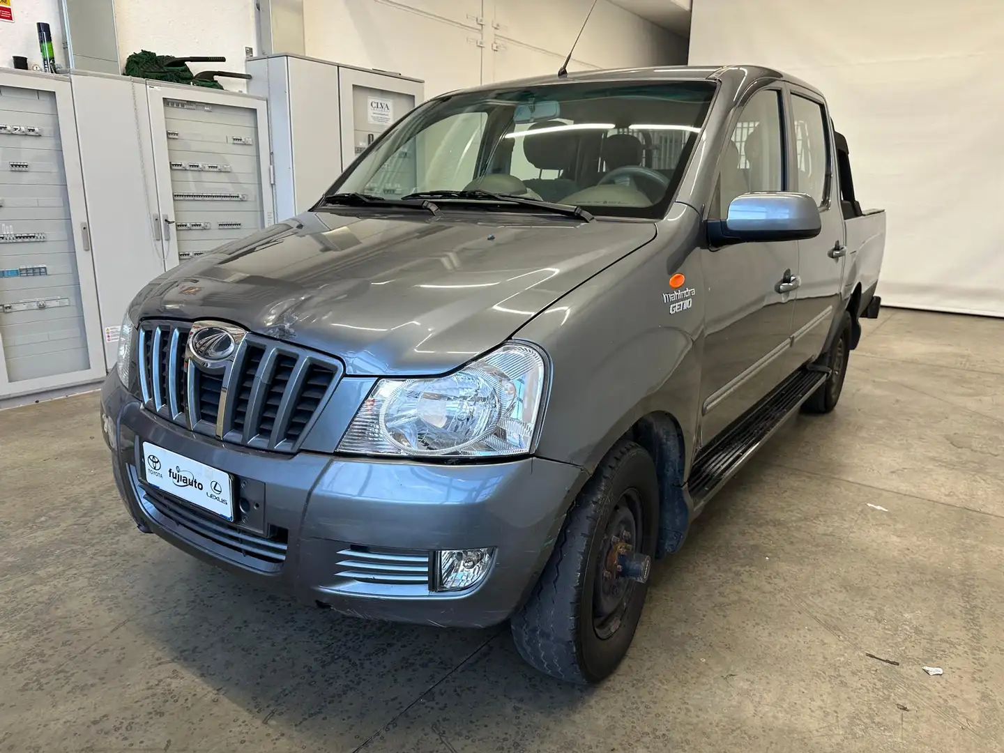 Mahindra Genio Genio Pick Up 2.2 m dc DC4 4wd N1 E5+ Серебристый - 1