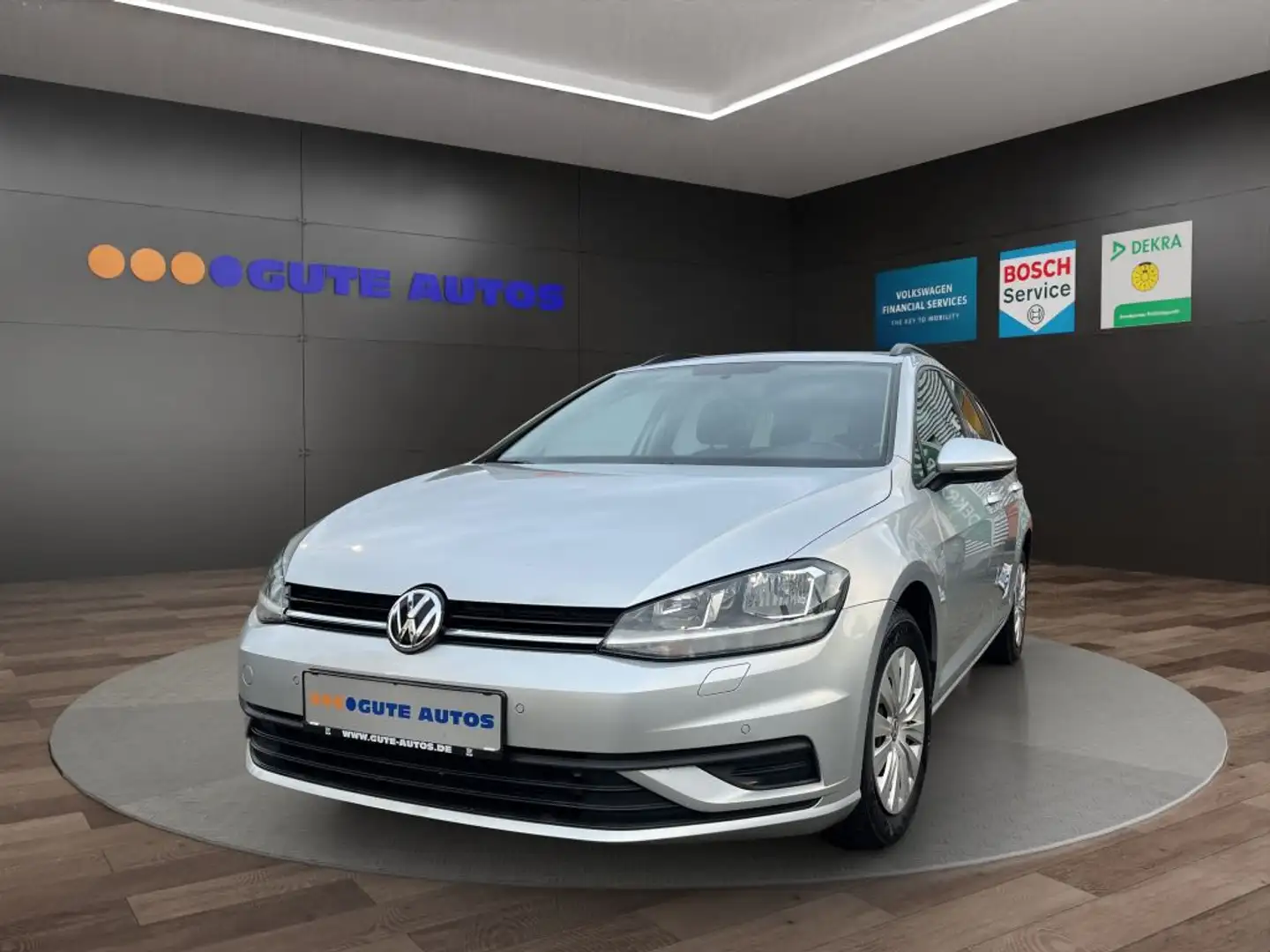 Volkswagen Golf Variant Golf Variant 1.6 TDI *NAVI*PDC* Silber - 1