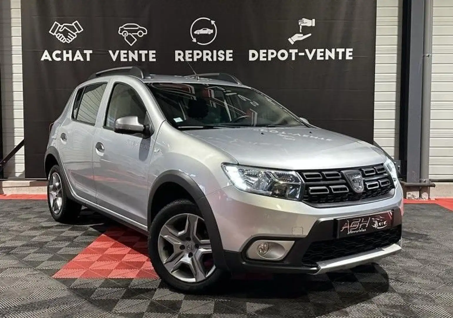 Dacia Sandero 1.0 ECO-G 100ch Stepway Gris - 2