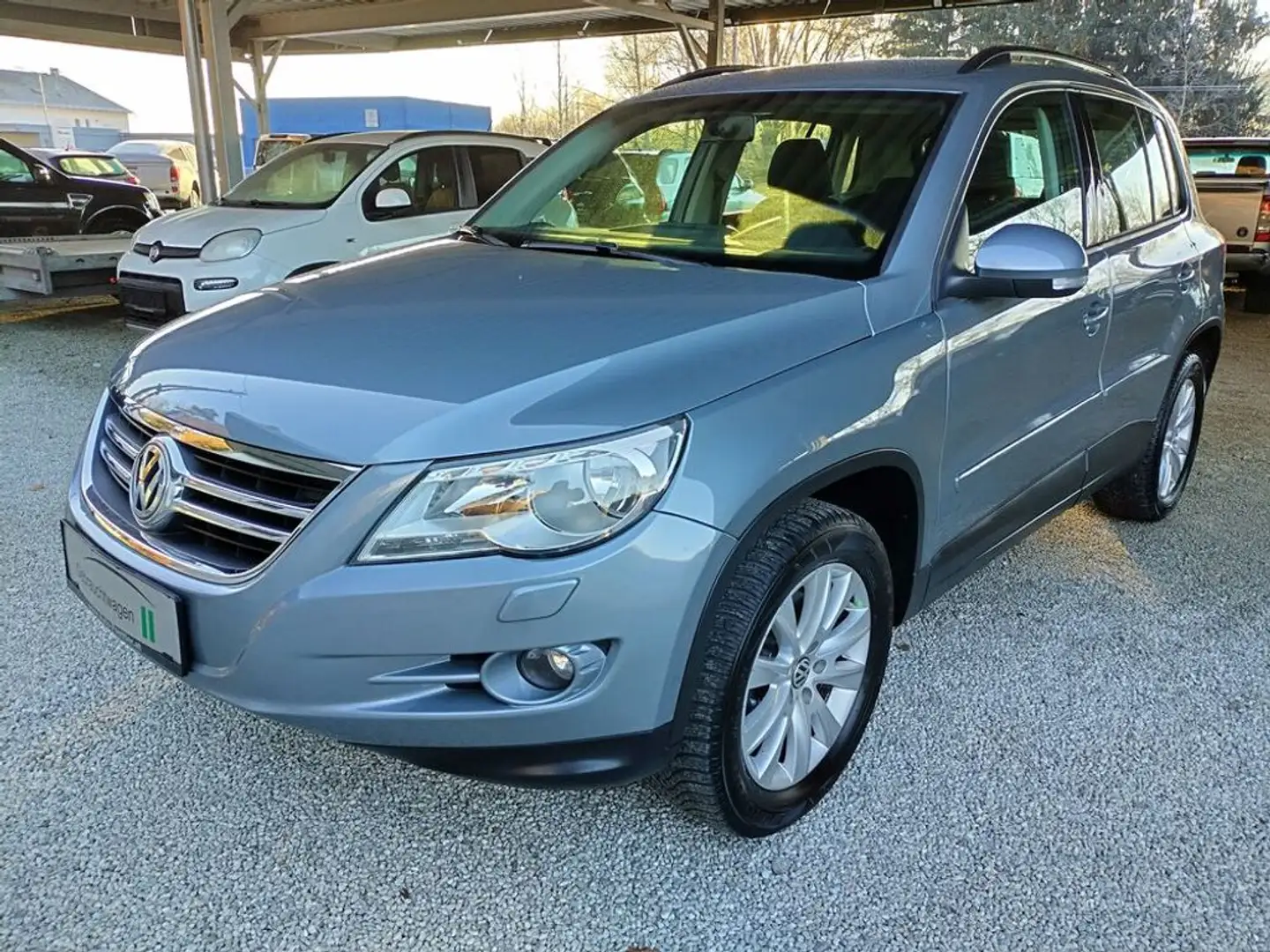 Volkswagen Tiguan Track & Field 4Motion 2.0 TDI Grau - 1