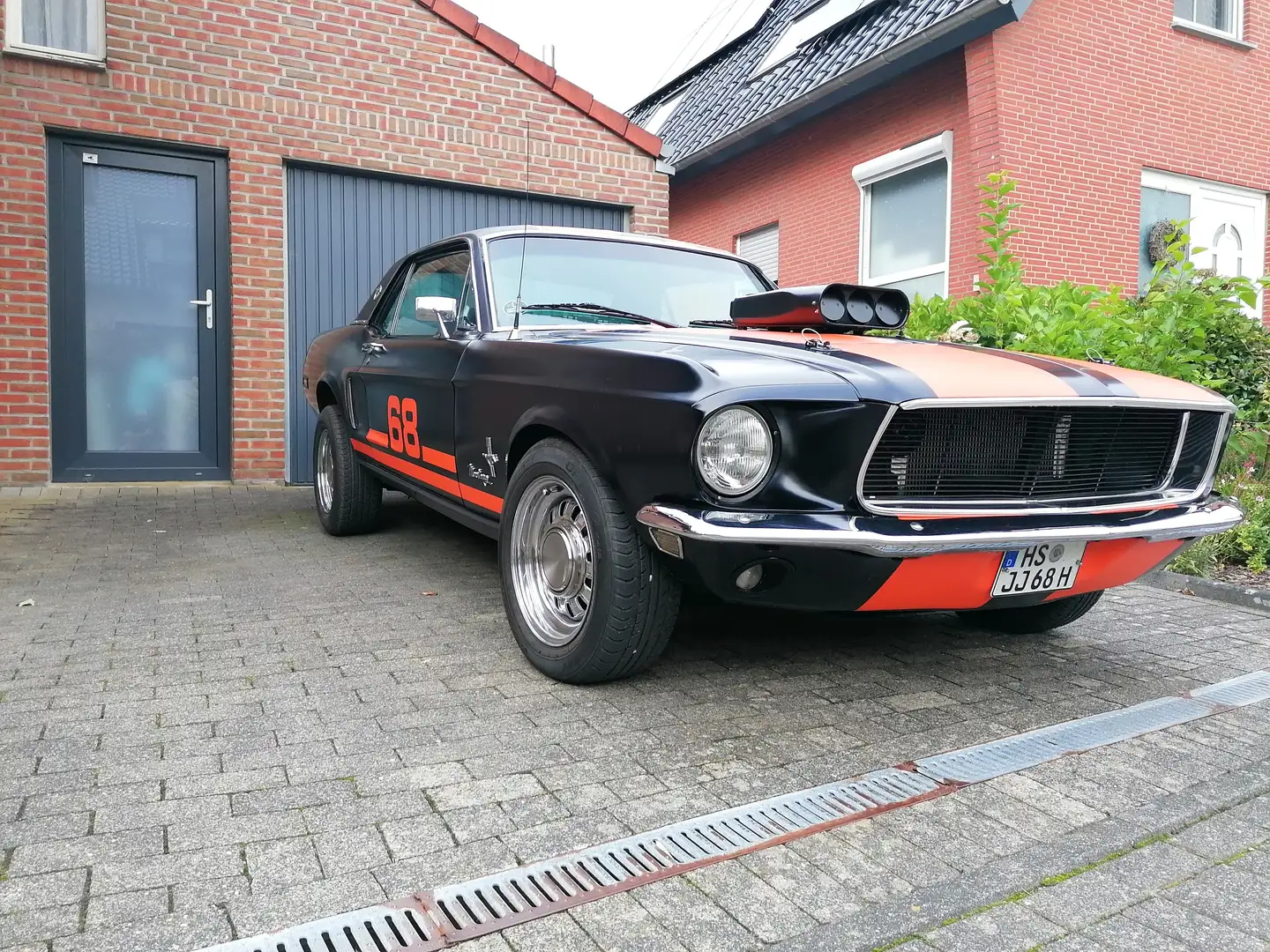 Ford Mustang Coupé Schwarz - 1