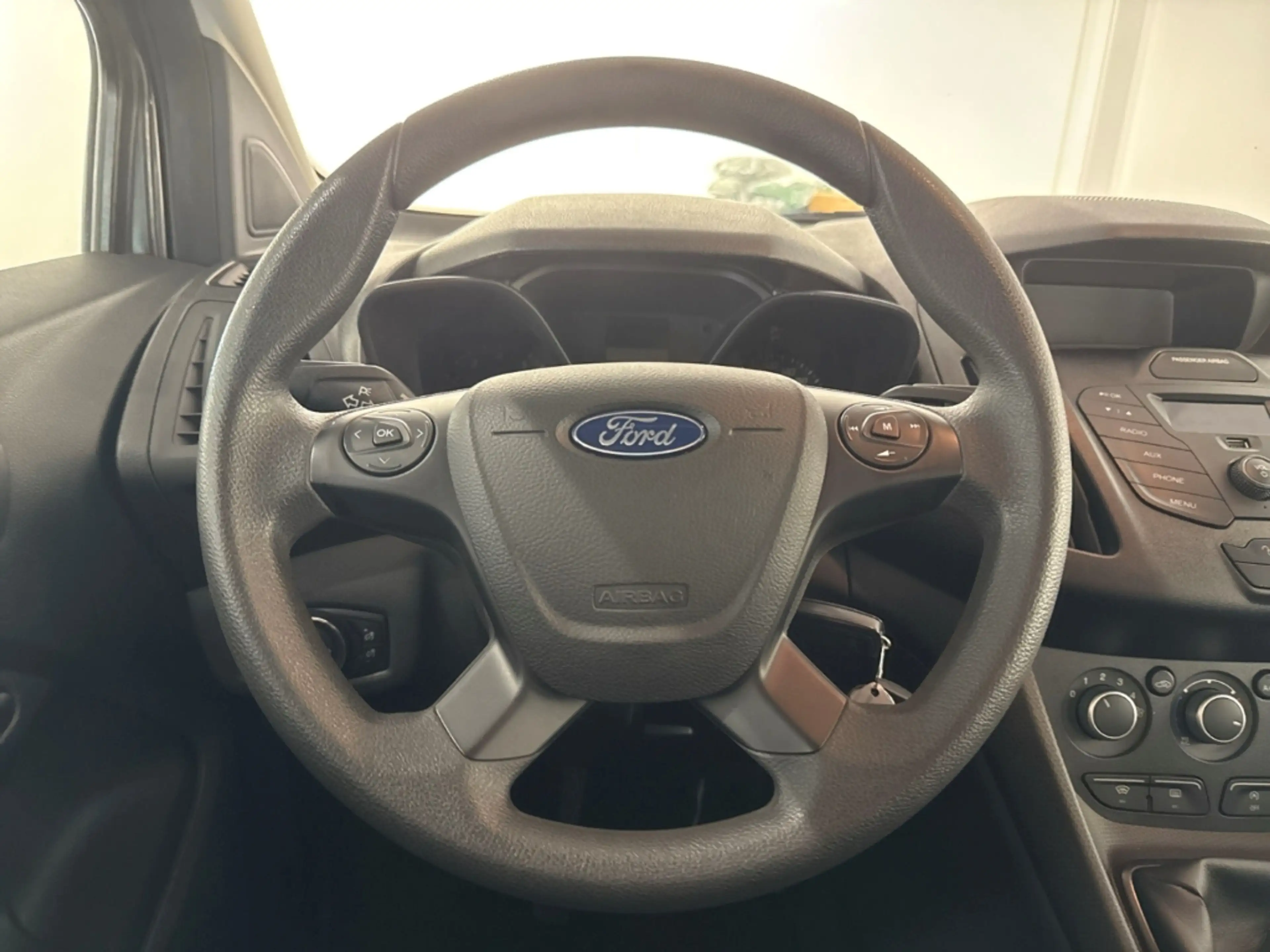 Ford Tourneo Connect TREND 1.0 ECOBOOST KLIMA+ISOFIX — photo 15