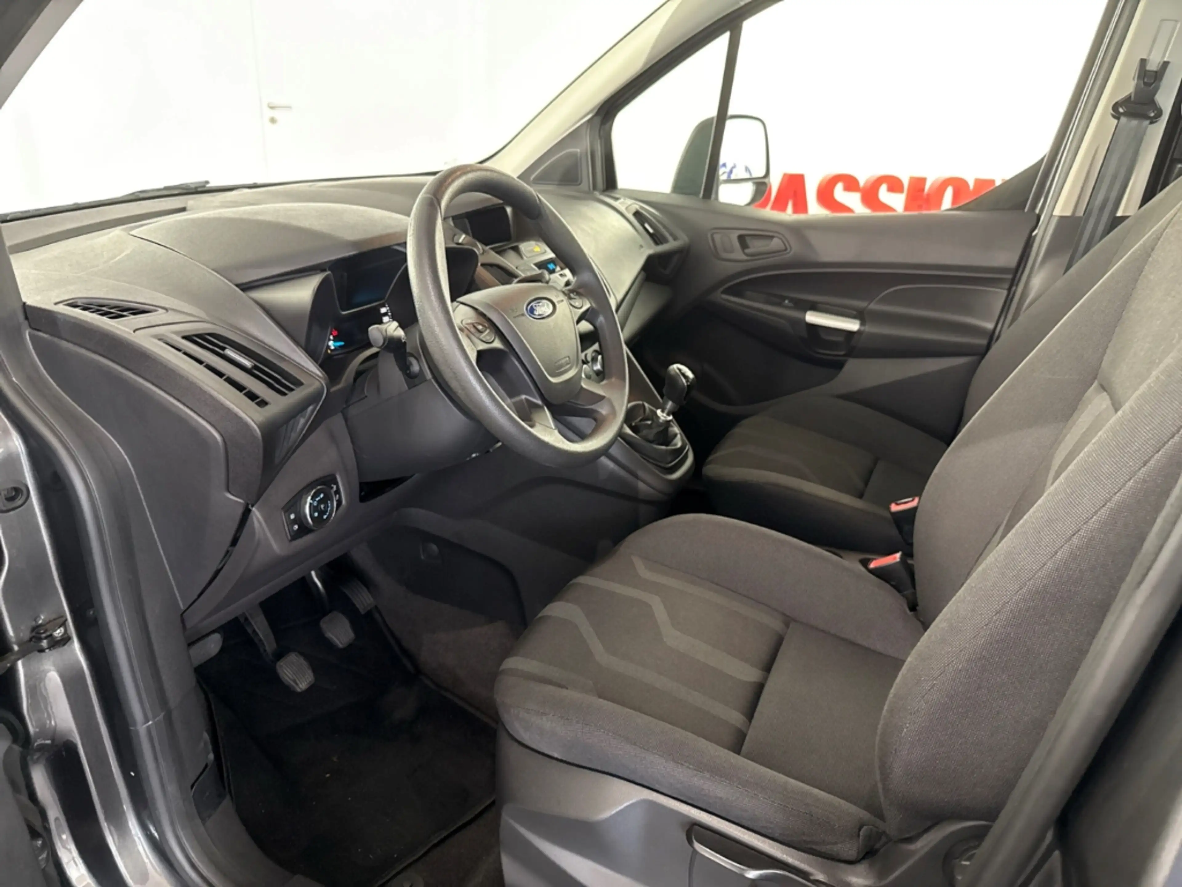 Ford Tourneo Connect TREND 1.0 ECOBOOST KLIMA+ISOFIX — photo 10