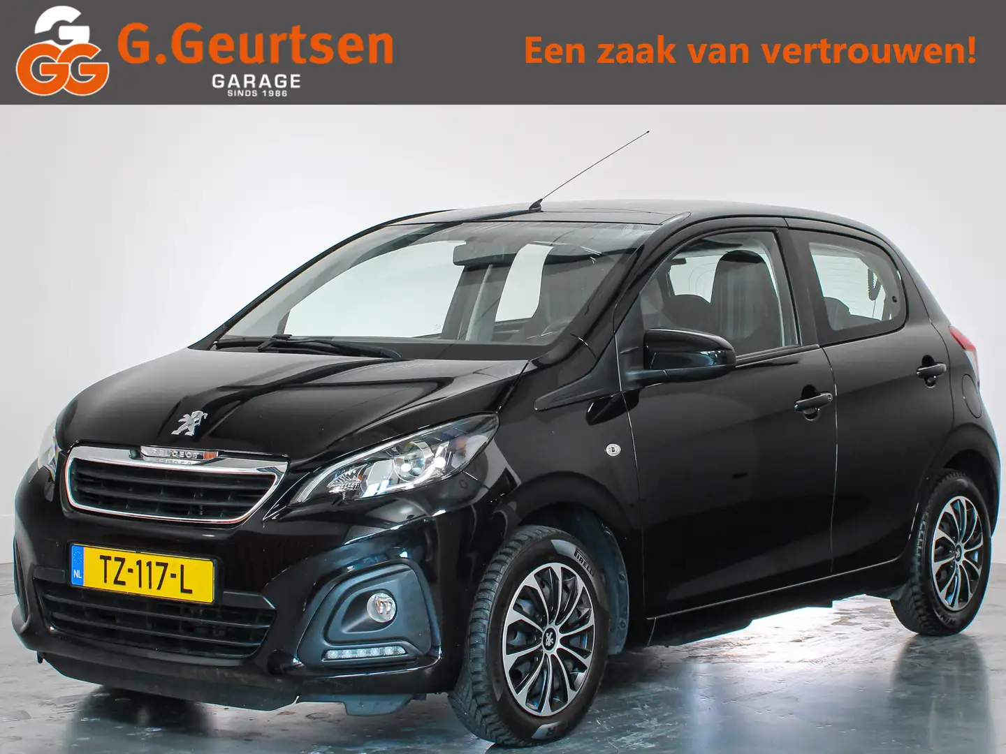 Peugeot 108 1.0 e-VTi Active Trekhaak, airco, bluetooth, Zwart - 1