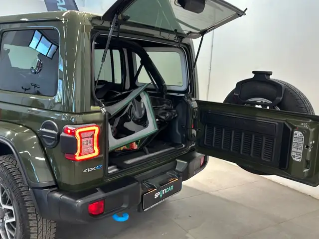 Jeep Wrangler view 15