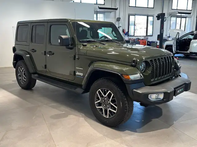 Jeep Wrangler view 3