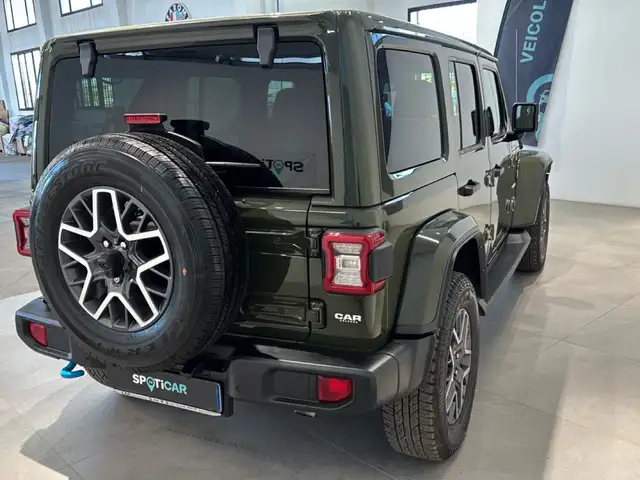 Jeep Wrangler view 4