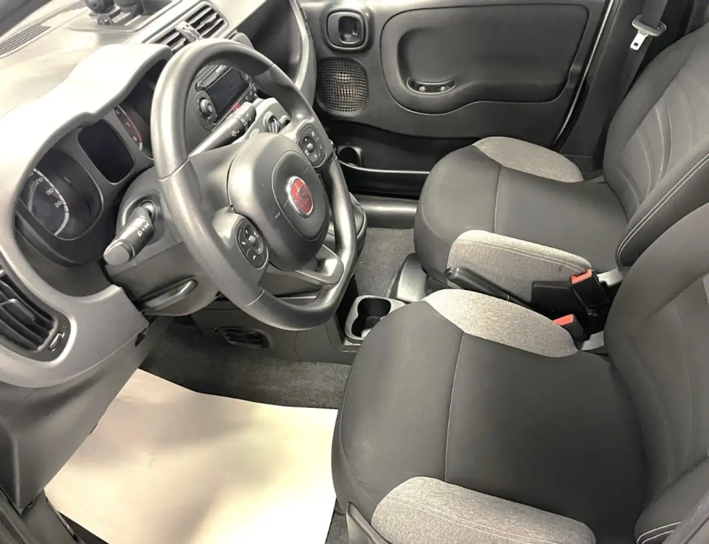 Fiat Panda 1.0 Hybrid 70 CV City Life Grigio - 2