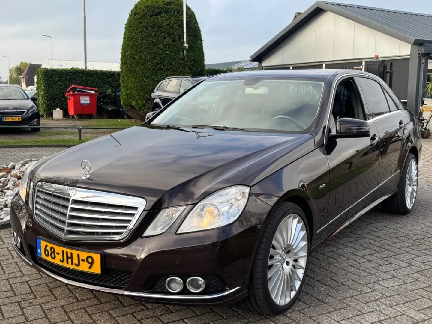 Mercedes-Benz E 350 E350 CDI Elegance Sedan 2009 Youngtimer Brun - 1