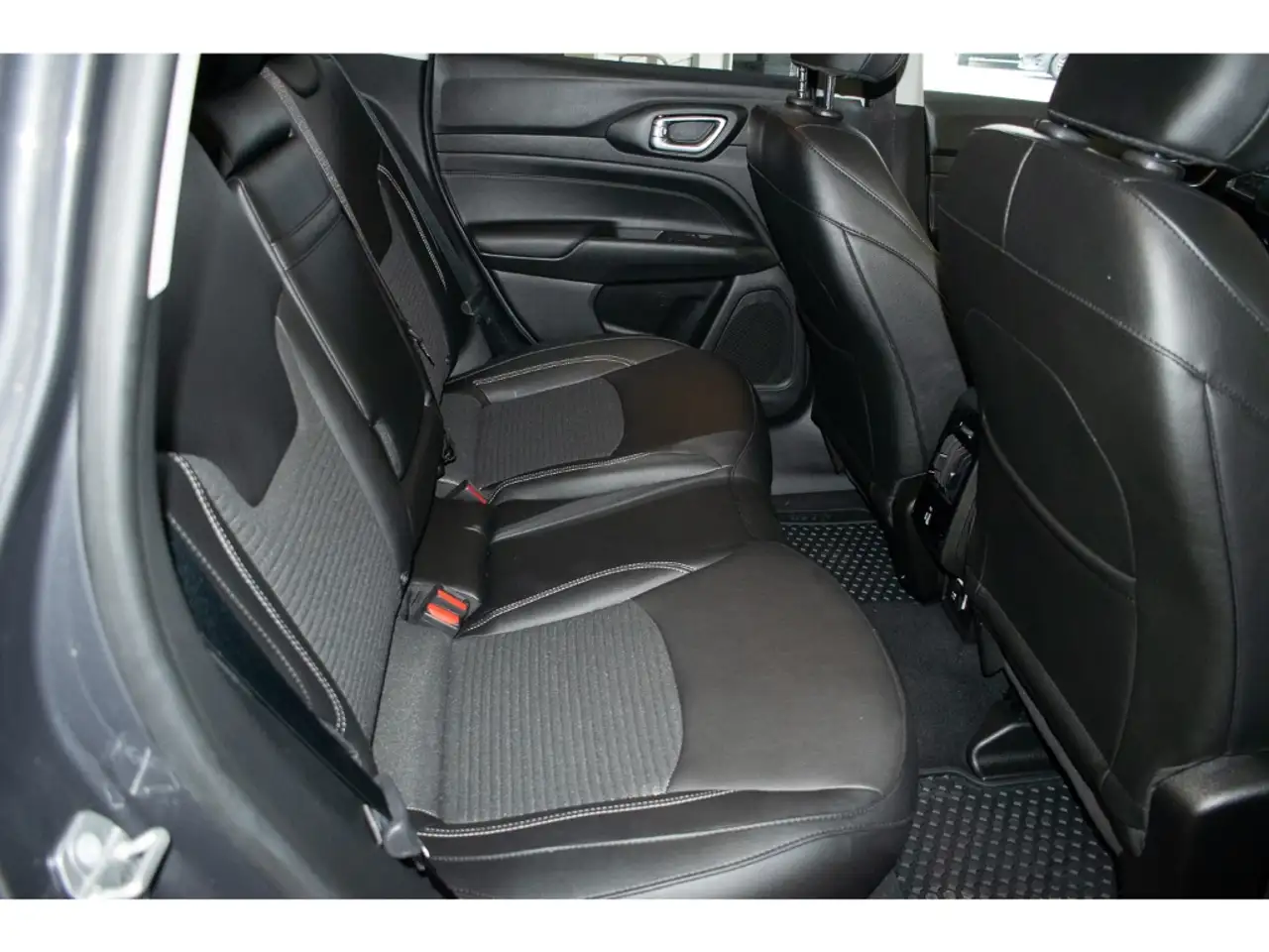 Jeep Compass Limited e-Hybrid Navi Digitales Cockpit Soundsyste 17