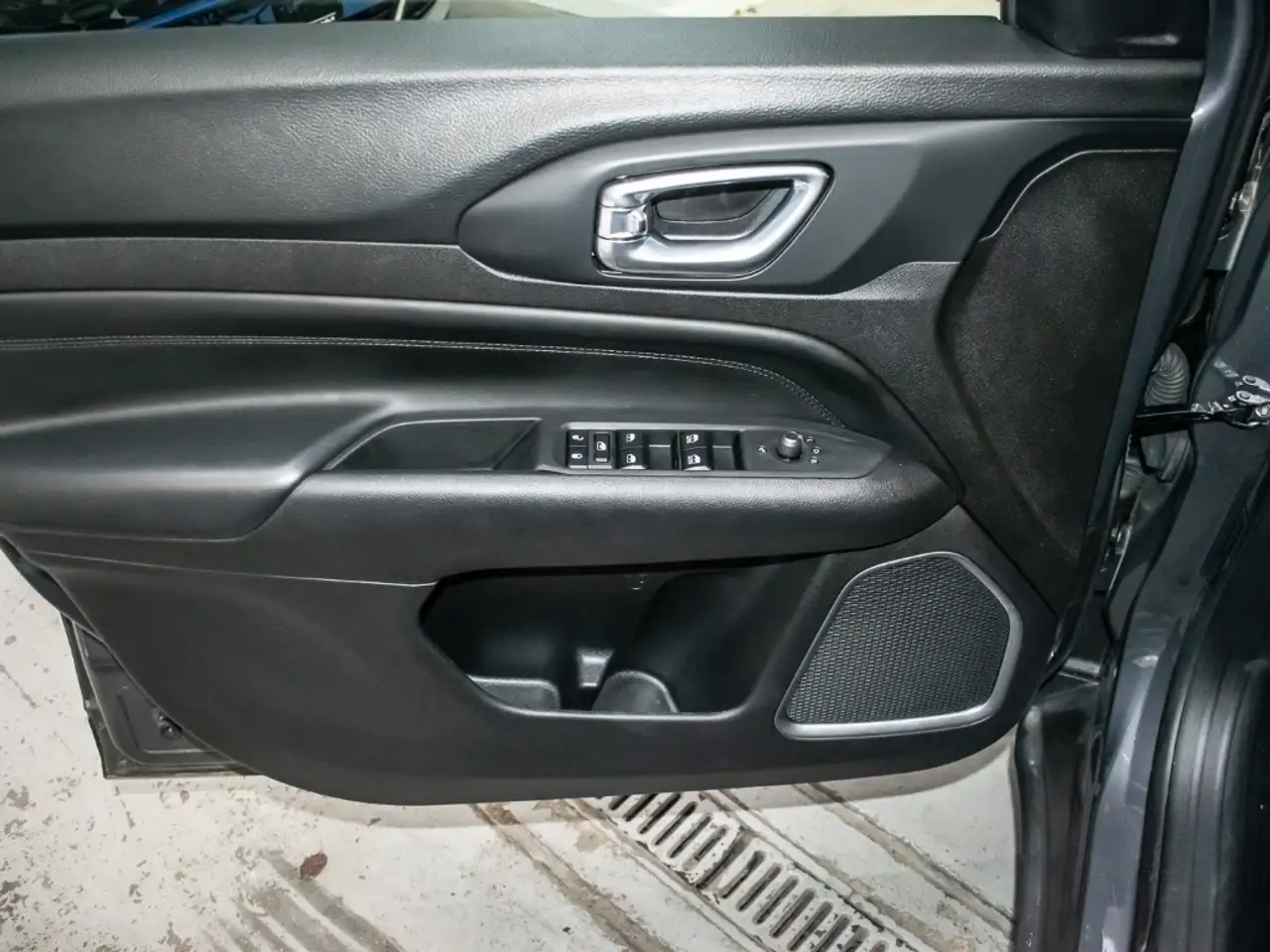 Jeep Compass Limited e-Hybrid Navi Digitales Cockpit Soundsyste 15