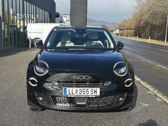 Fiat 600 Hybrid 100 6-Gang eDCT La Prima