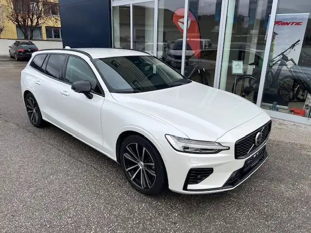 Volvo V60 Plus Dark Recharge Plug-In Hybrid AWD *22.000km*