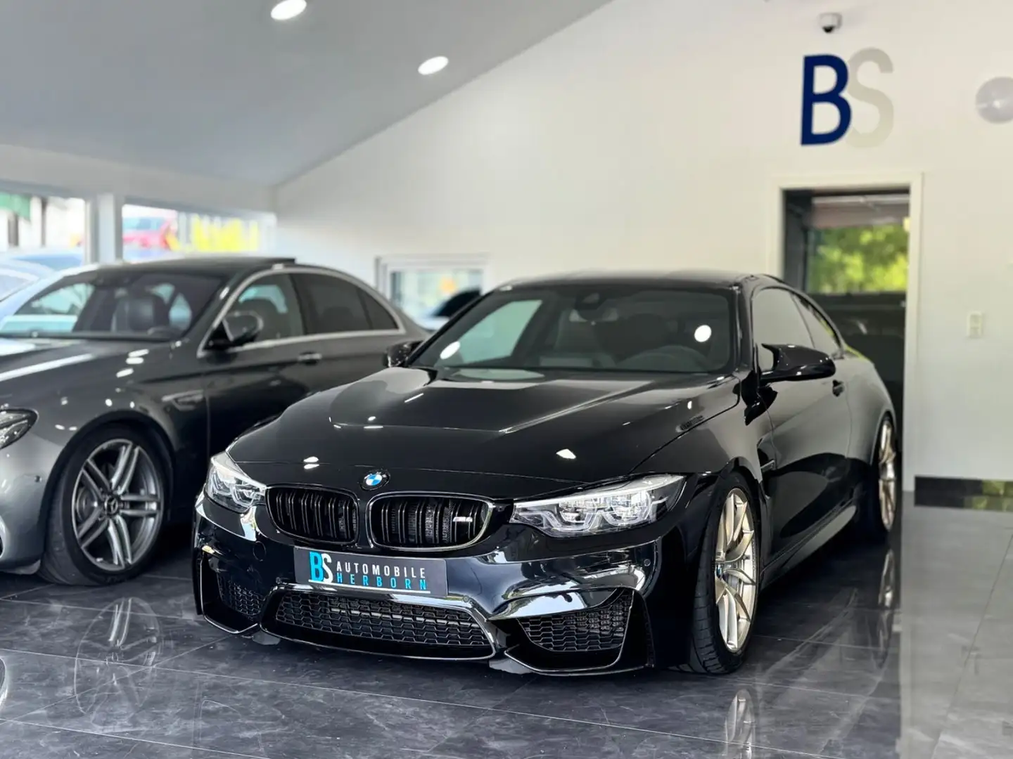 BMW M4 Coupe/Carbon/HUD/Deutsch/Memory/FacelifNonOPF Schwarz - 2
