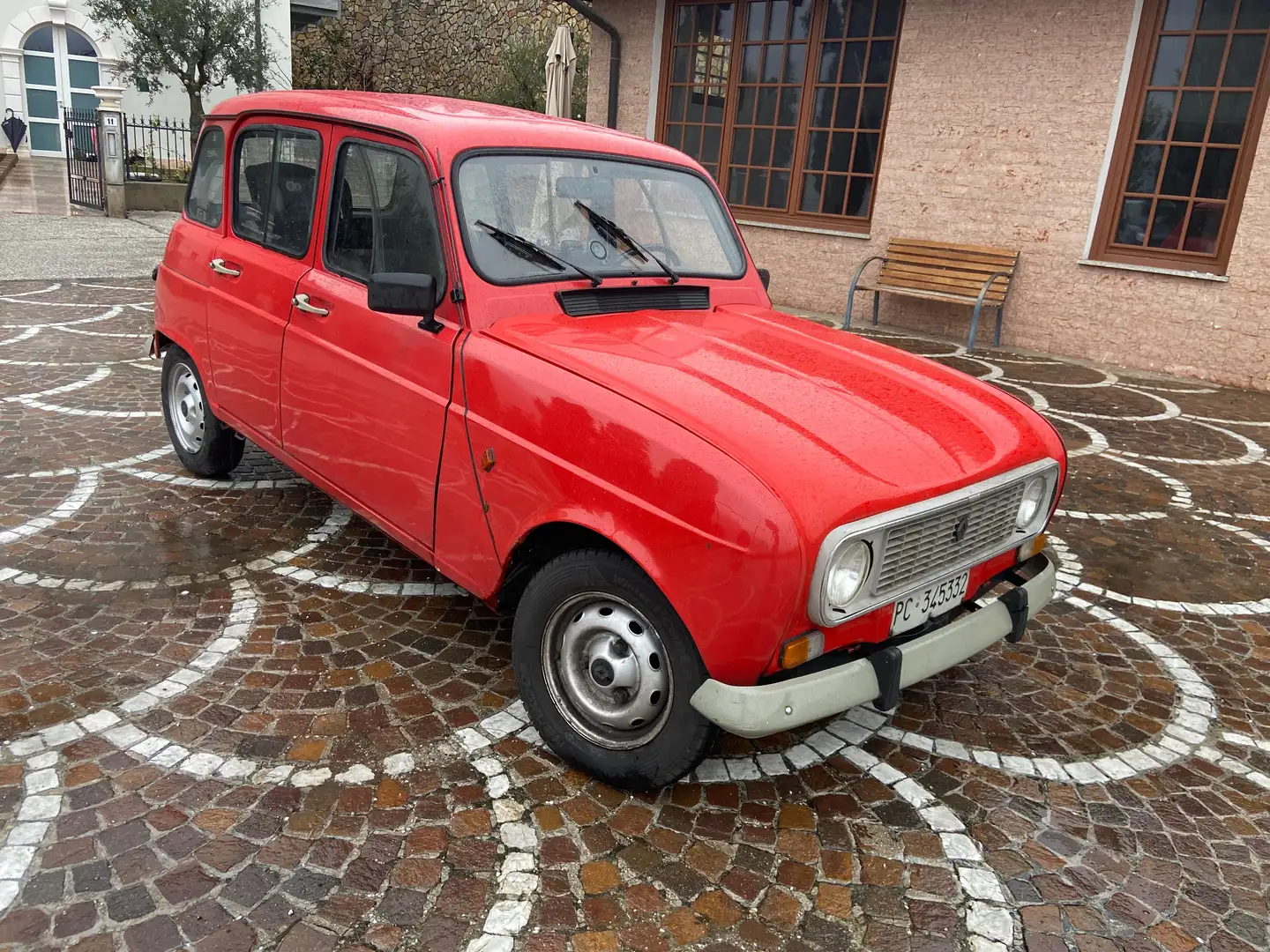 Renault R 4 R4 5p 956 Red - 1